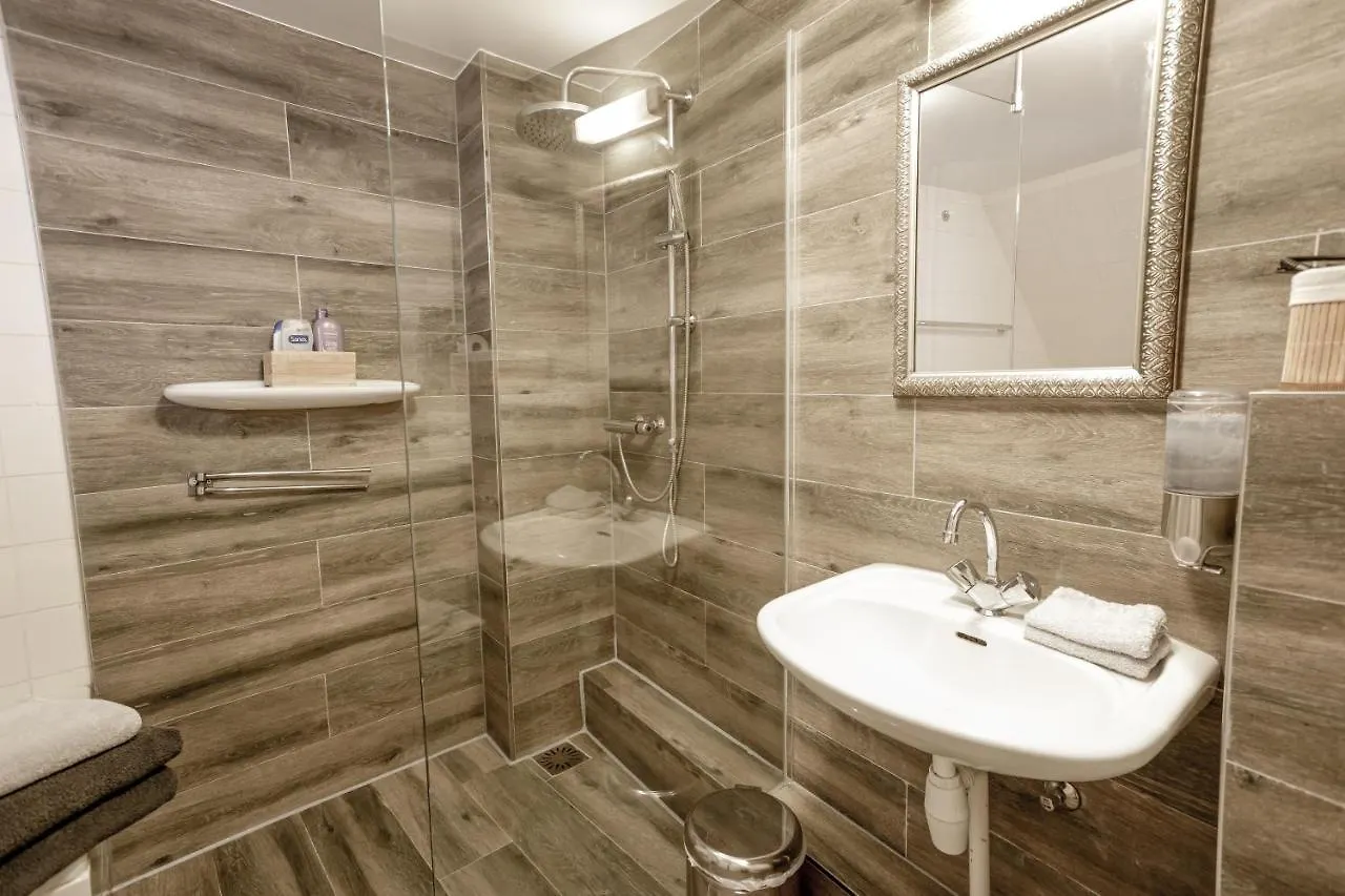 Aris Amsterdam Hotel 3*,